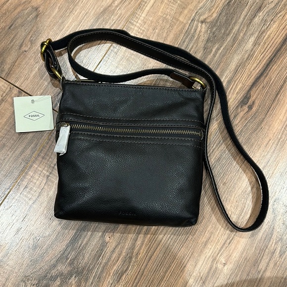 FOSSIL Voyager SM XBODY BLACK NWT crossbody bag - Picture 1 of 4